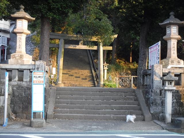 伊豆山神社山門